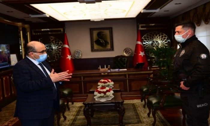 Denize Düşen Genç Kızı Kurtaran Kahraman Bekçi O Anları Anlattı