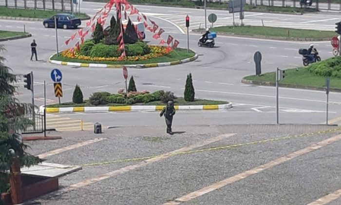 Şüpheli Çanta Fünye İle Patlatıldı!