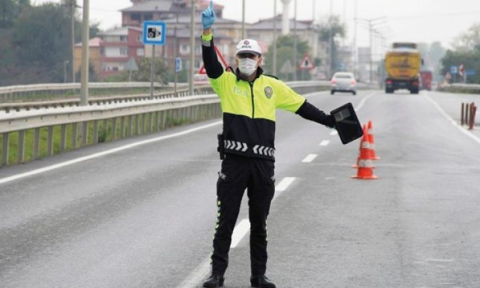 700 Sürücü Hızdan Ceza Yedi