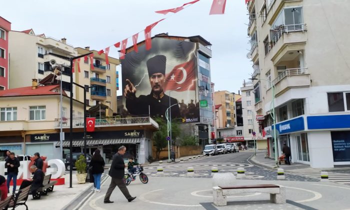 Görele’de 19 Mayıs’a özel dev Atatürk portresi