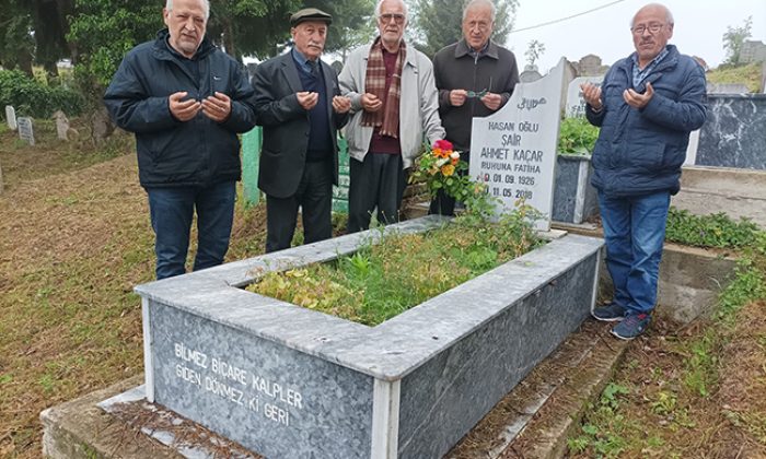 Ünlü Şair mezarı başında anıldı